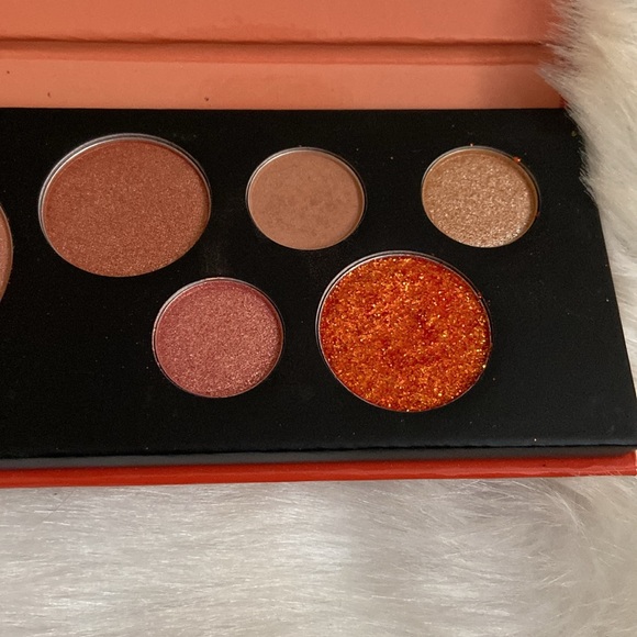 Touch in sol fill up orange eye shadow palette - Picture 3 of 8